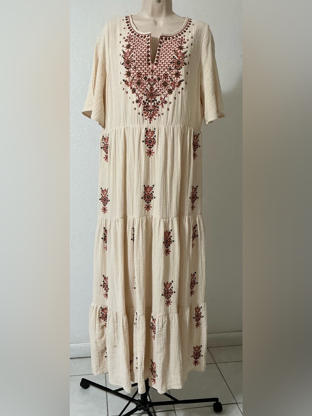 Soft Surroundings Bellmore Cream Gauze Embroidered Boho Tiered Maxi Dress Medium - Picture 3 of 12